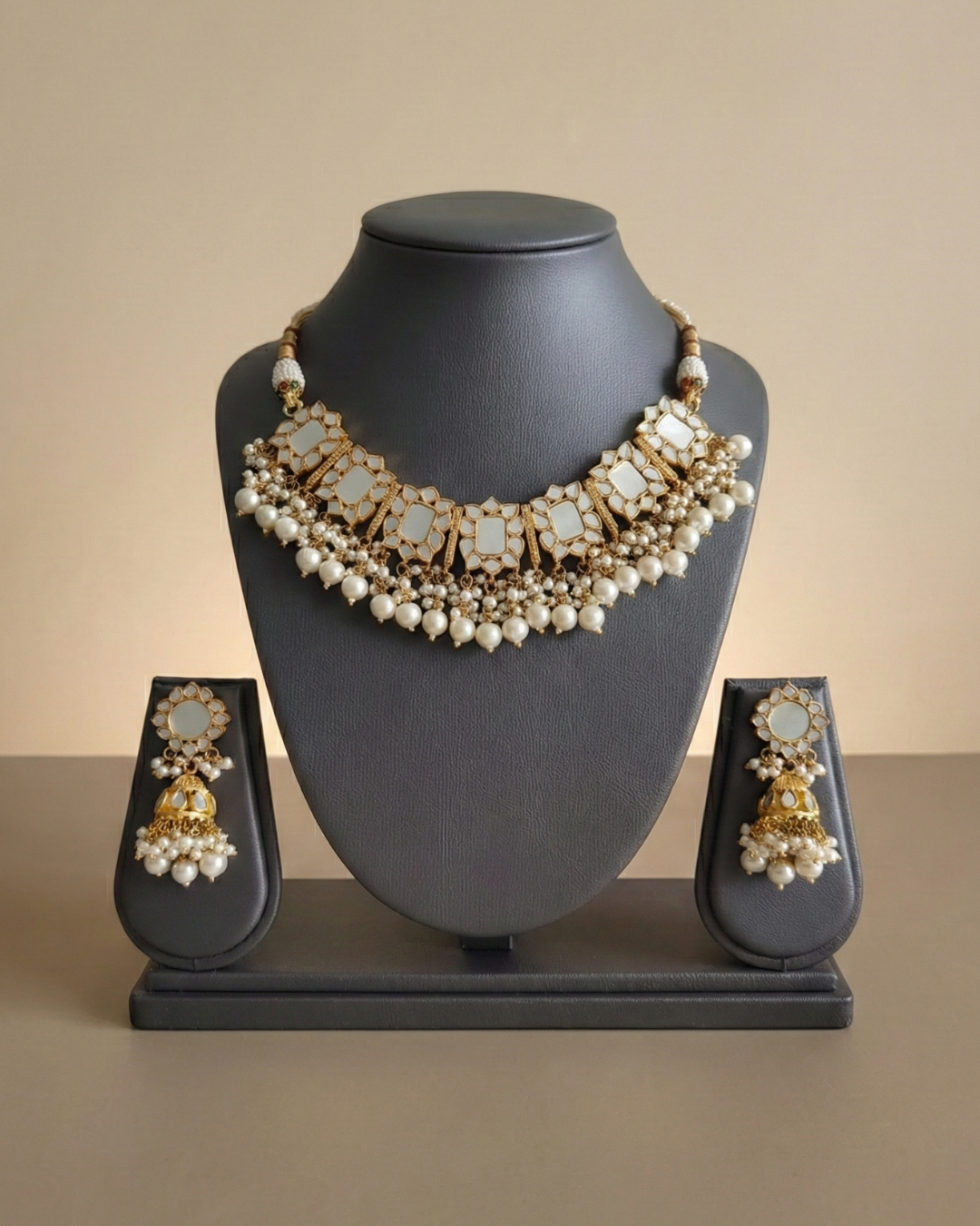 Noor Pearl Choker Set