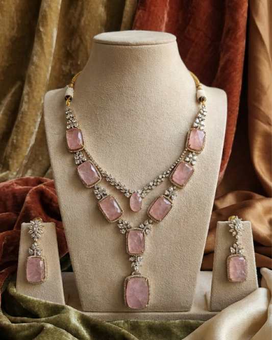 Rose Éclat Heritage Necklace Set