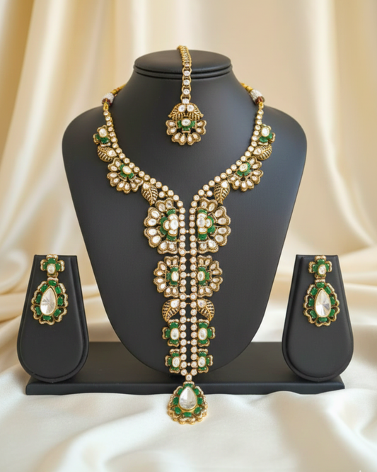 Aarohi Emerald Heritage Necklace Set