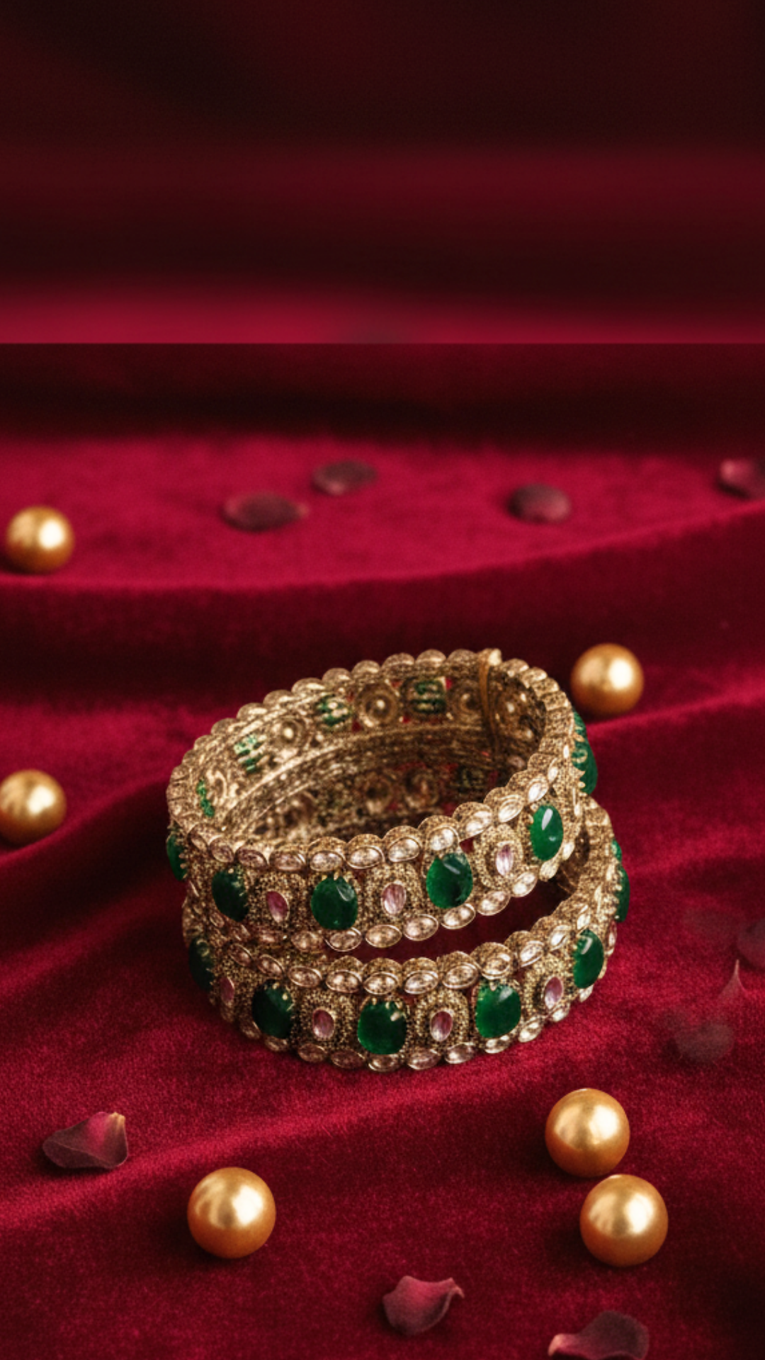 Emerald Noor Kada