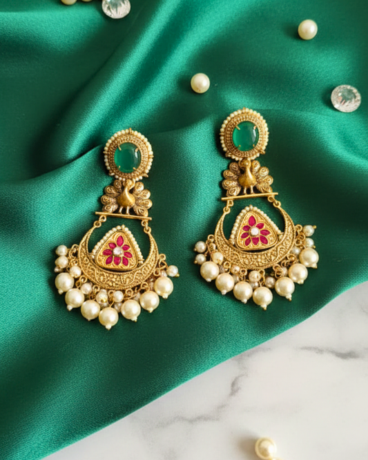 Avira Pearl Earrings