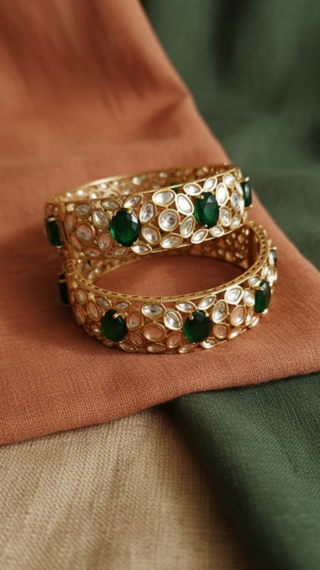 Zarina Emerald Kada