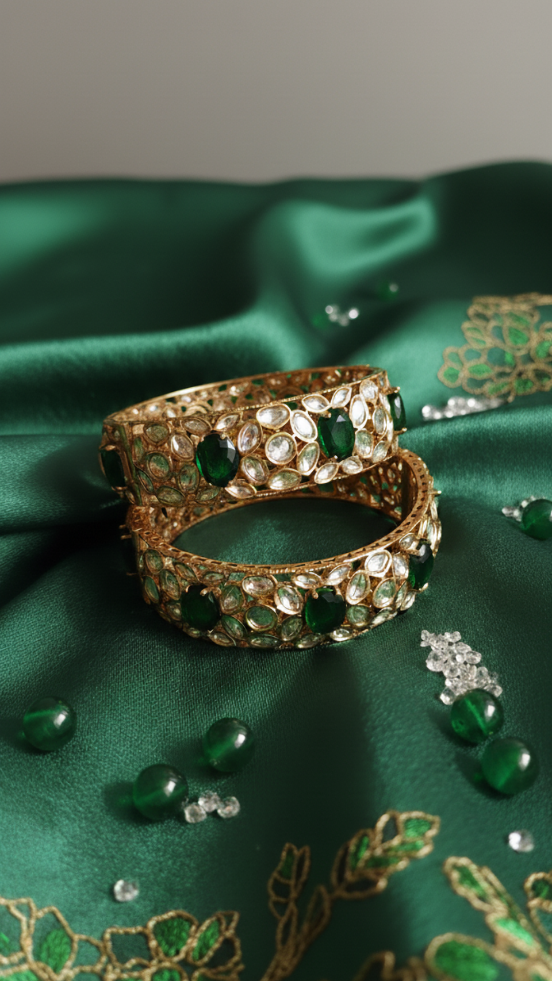 Zarina Emerald Kada